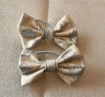 Handmade bow hair ties , Hair accessories, set of 4 image 0